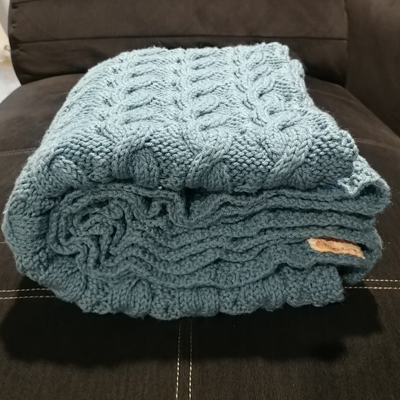 Vintage Hand Knit Blanket Crochet Cable Knit Blanket Large 61"×57" Blue Handmade - Picture 9 of 16
